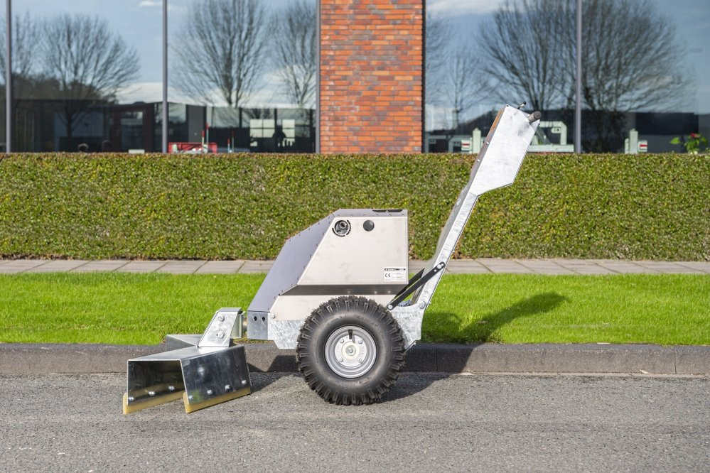 M-Sweep Przesuwacz paszy i obornika