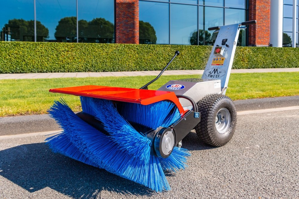 M-Sweep 24V Elektryczna zamiatarka(LV 75 E / LV 90 E)