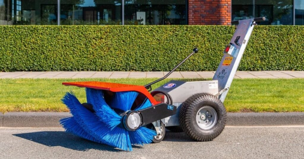 M-Sweep 24V Elektryczna zamiatarka(LV 75 E / LV 90 E)